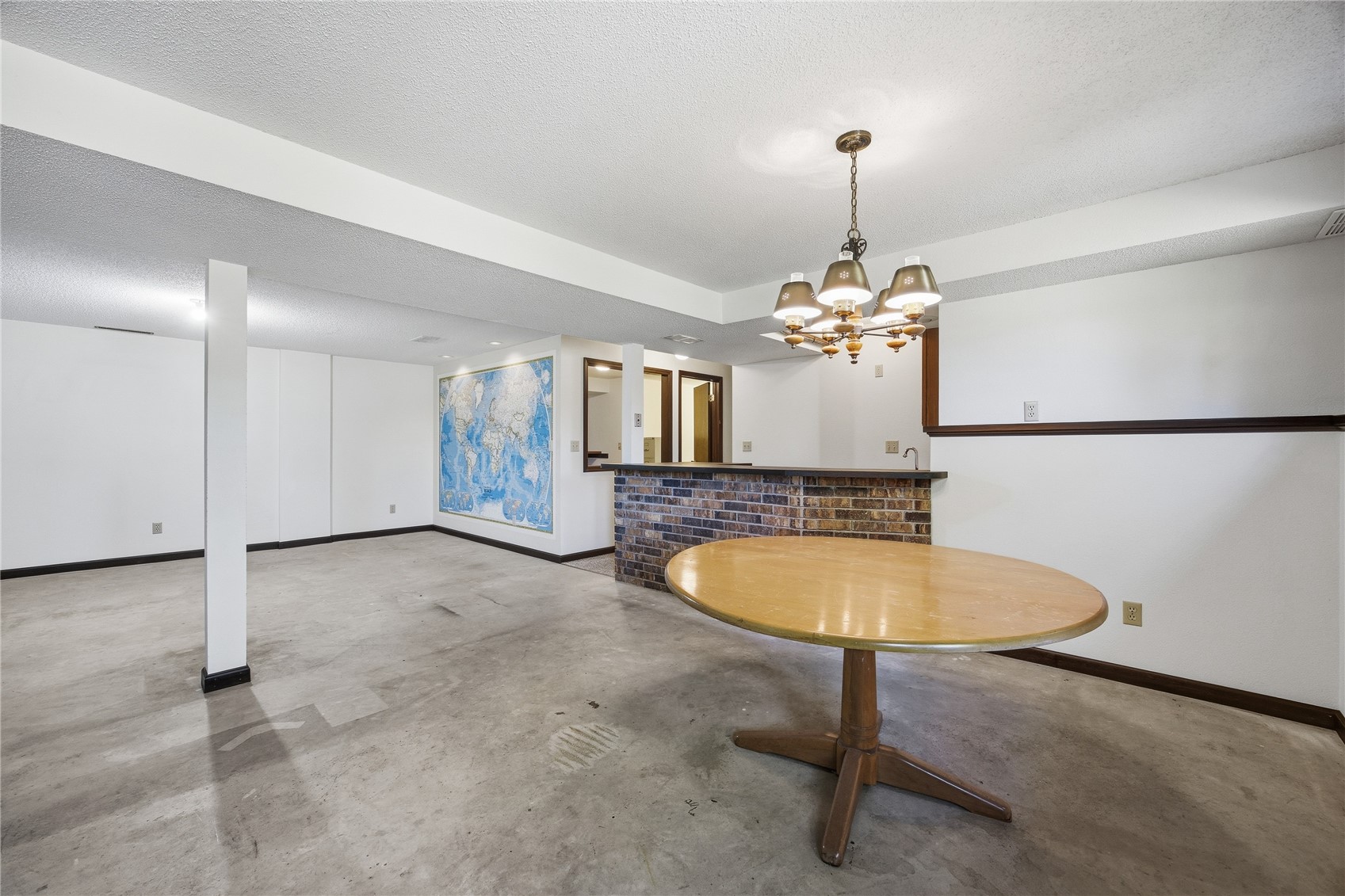 4140 Elkhorn Drive Cedar Rapids IA 52411