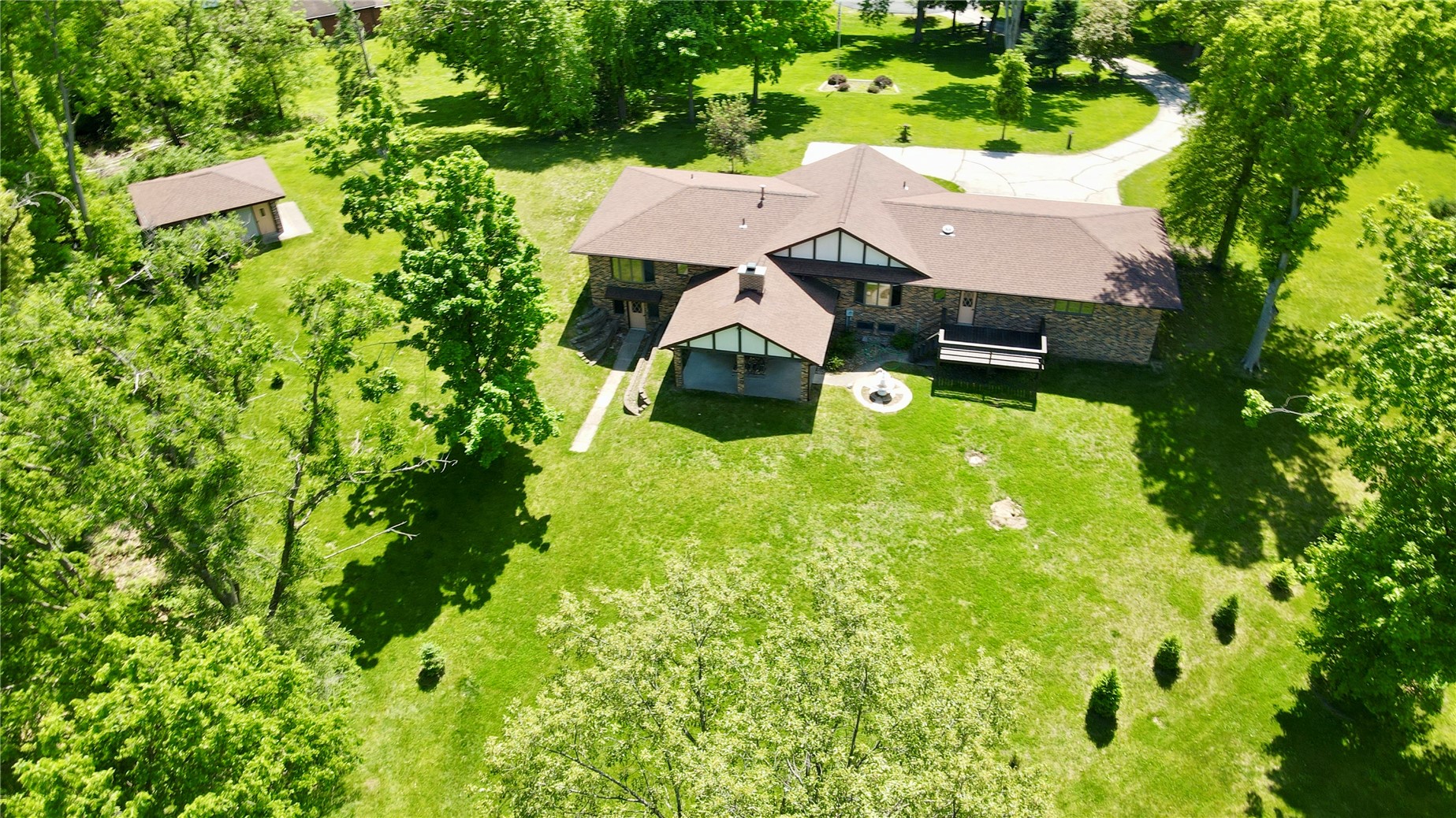 4140 Elkhorn Drive Cedar Rapids IA 52411
