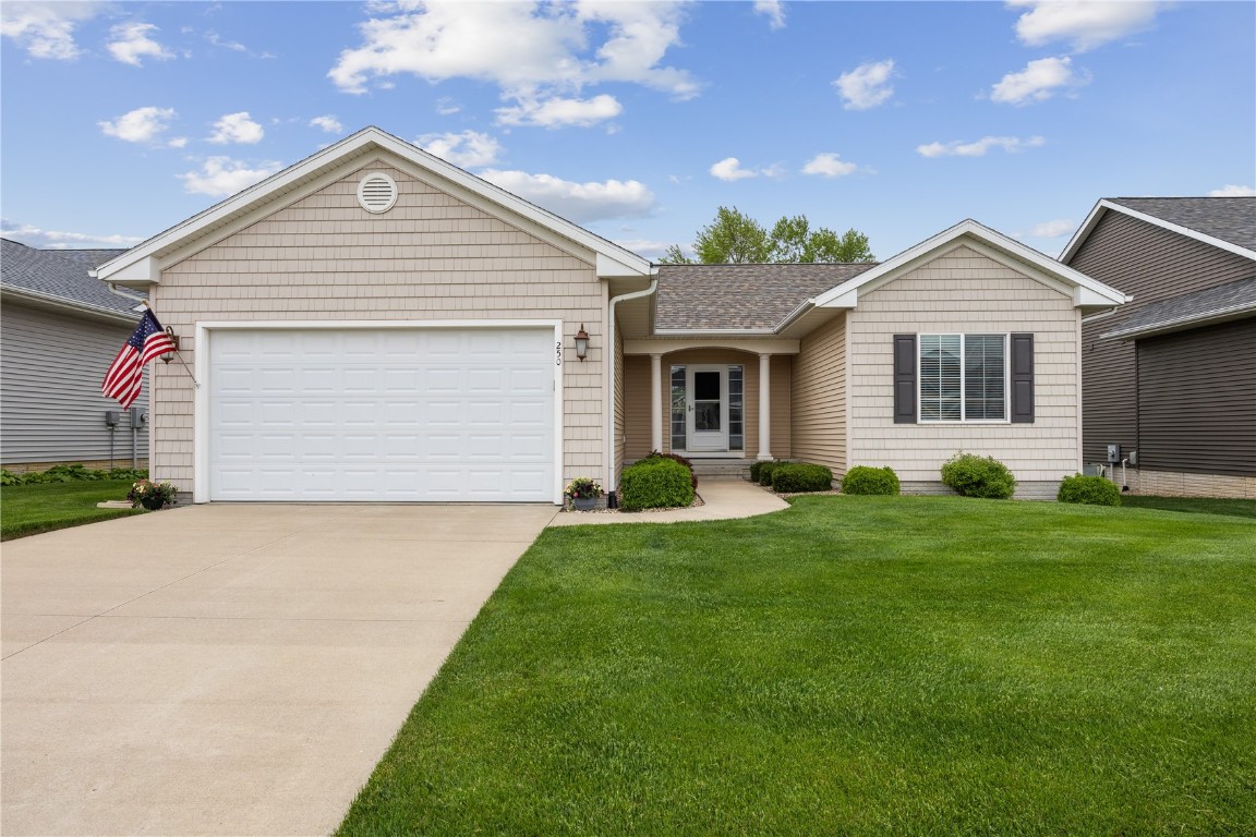 250 Ridgewood Drive Hiawatha IA 52233