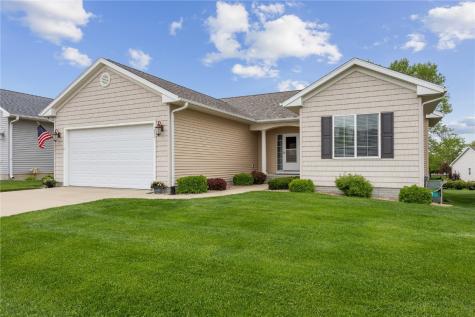 250 Ridgewood Drive Hiawatha IA 52233