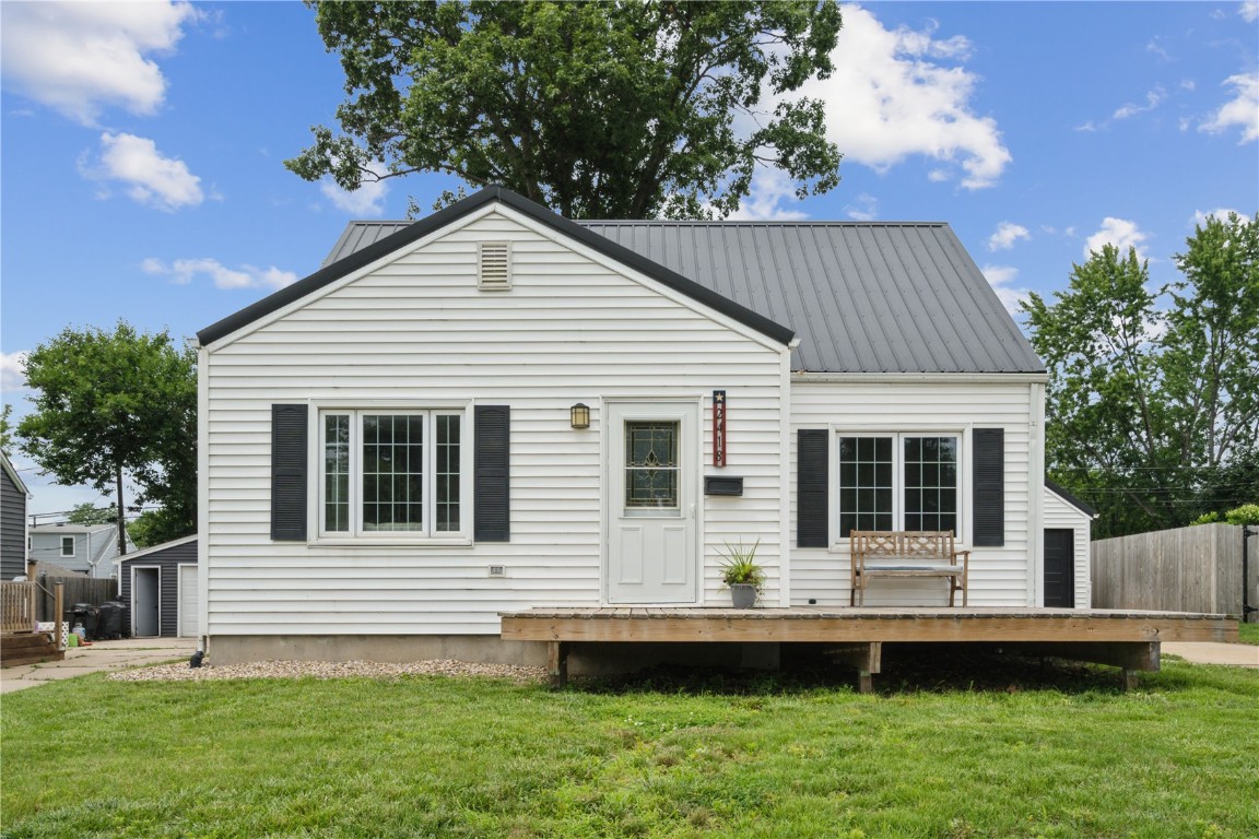 2418 Franklin Avenue NE Cedar Rapids IA 52402