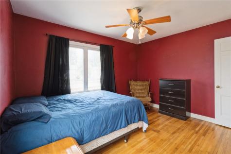 2418 Franklin Avenue NE Cedar Rapids IA 52402