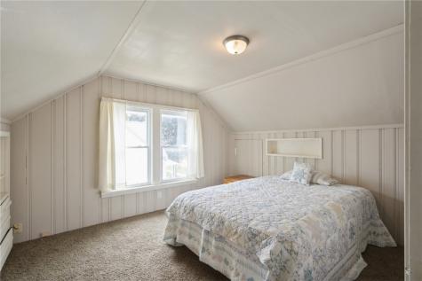 2418 Franklin Avenue NE Cedar Rapids IA 52402