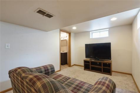 2418 Franklin Avenue NE Cedar Rapids IA 52402