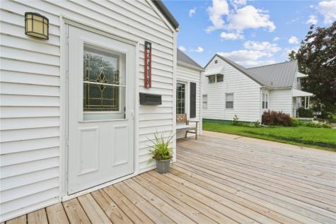 2418 Franklin Avenue NE Cedar Rapids IA 52402