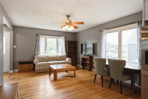 2418 Franklin Avenue NE Cedar Rapids IA 52402