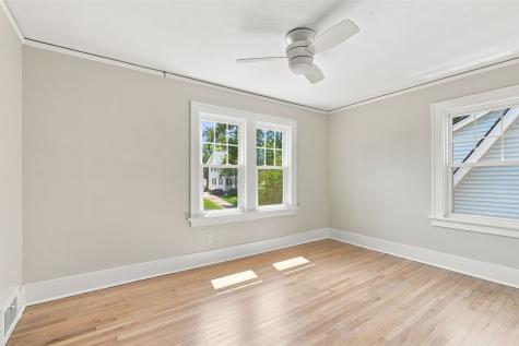 1972 2nd Avenue SE Cedar Rapids IA 52403