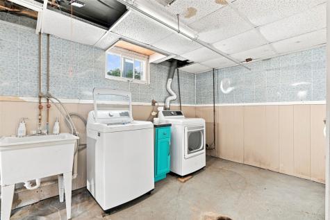 1972 2nd Avenue SE Cedar Rapids IA 52403