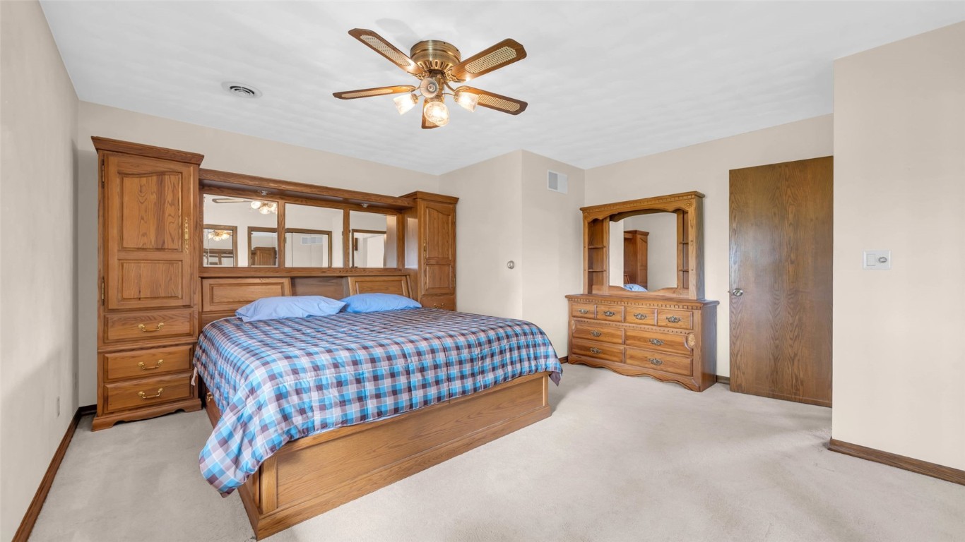 5589 22nd Avenue Trail Vinton IA 52349