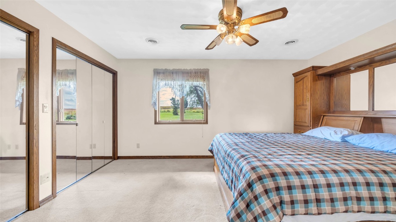 5589 22nd Avenue Trail Vinton IA 52349