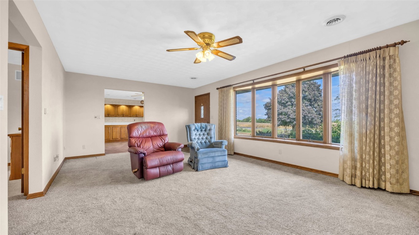 5589 22nd Avenue Trail Vinton IA 52349