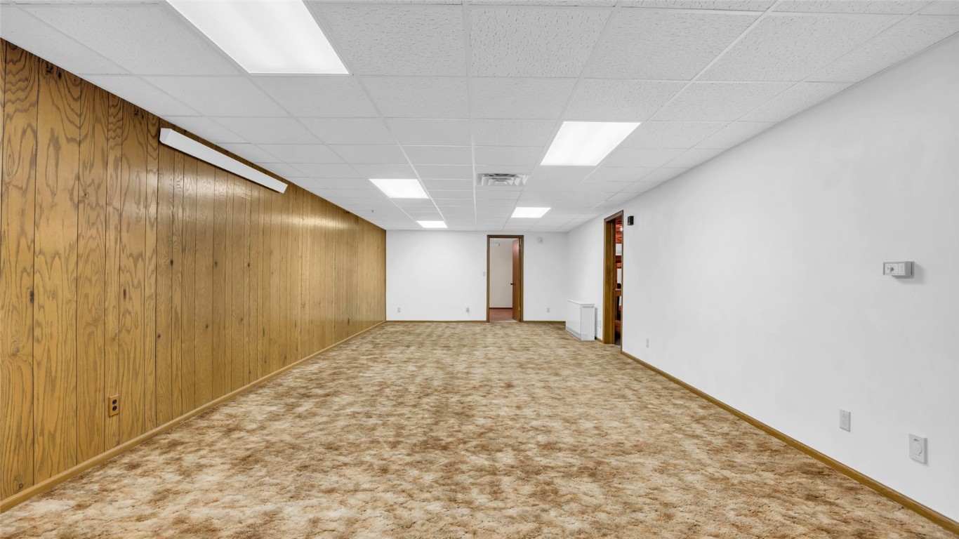 5589 22nd Avenue Trail Vinton IA 52349