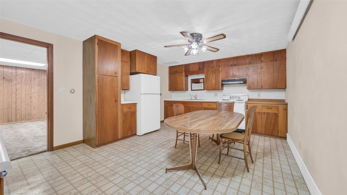 5589 22nd Avenue Trail Vinton IA 52349
