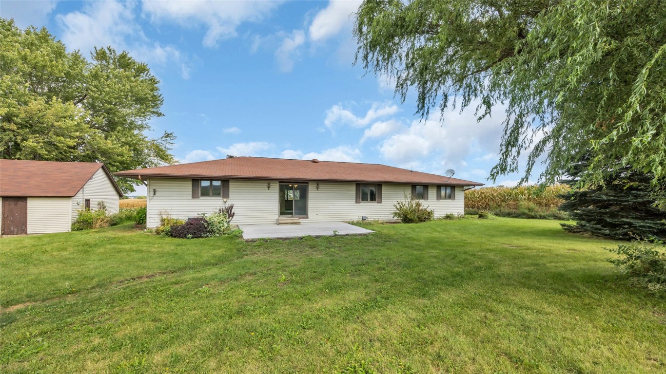 5589 22nd Avenue Trail Vinton IA 52349