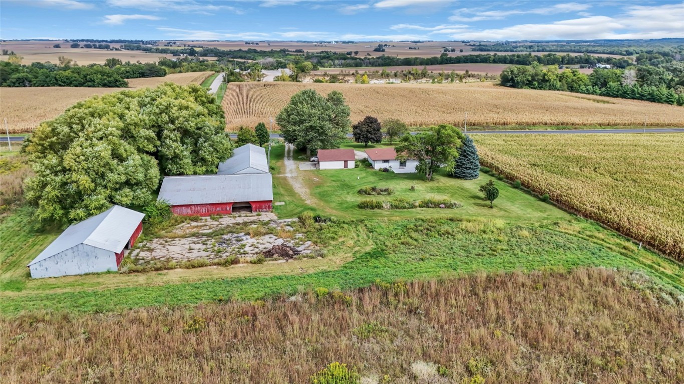 5589 22nd Avenue Trail Vinton IA 52349