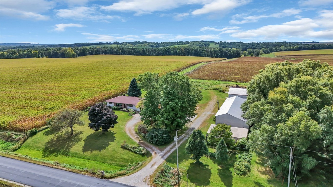 5589 22nd Avenue Trail Vinton IA 52349