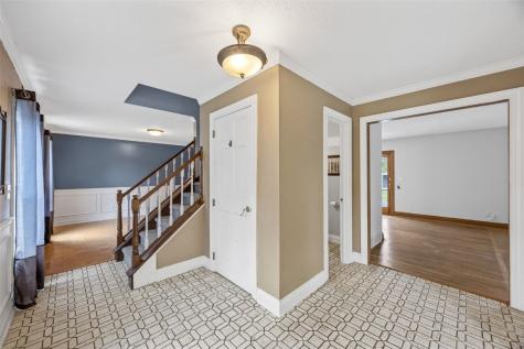 7001 Surrey Drive NE Cedar Rapids IA 52402