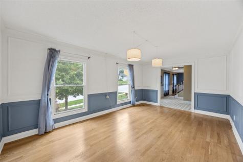 7001 Surrey Drive NE Cedar Rapids IA 52402