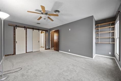 7001 Surrey Drive NE Cedar Rapids IA 52402