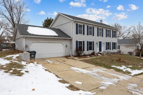 7001 Surrey Drive NE Cedar Rapids IA 52402