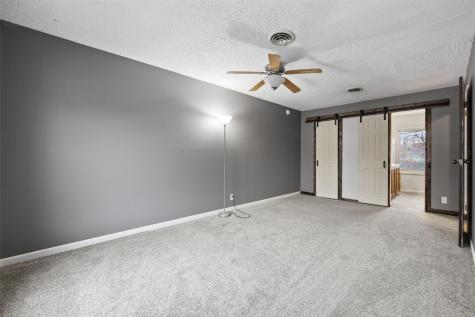 7001 Surrey Drive NE Cedar Rapids IA 52402