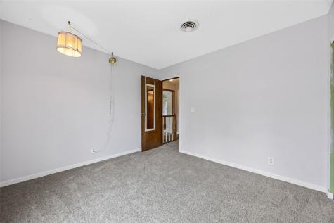 7001 Surrey Drive NE Cedar Rapids IA 52402