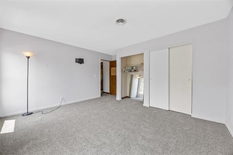 7001 Surrey Drive NE Cedar Rapids IA 52402
