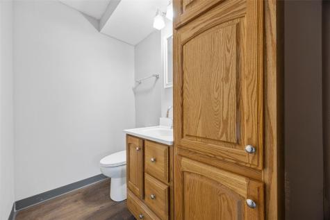 7001 Surrey Drive NE Cedar Rapids IA 52402