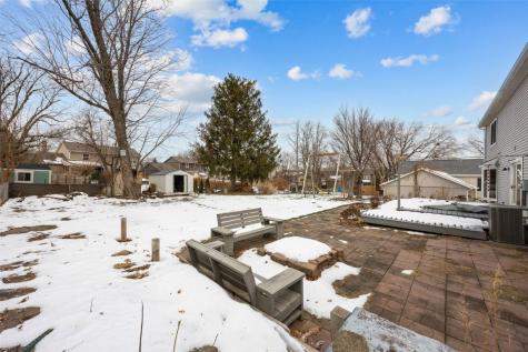 7001 Surrey Drive NE Cedar Rapids IA 52402
