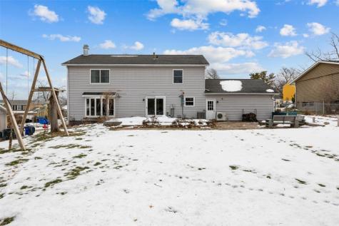 7001 Surrey Drive NE Cedar Rapids IA 52402