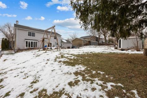 7001 Surrey Drive NE Cedar Rapids IA 52402