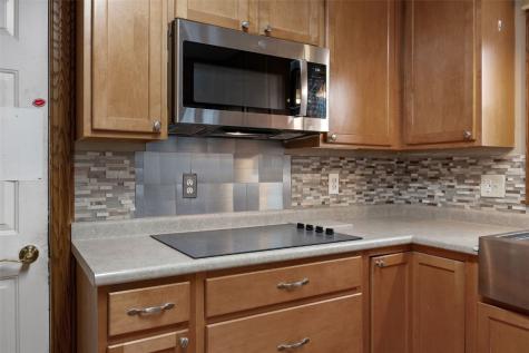 7001 Surrey Drive NE Cedar Rapids IA 52402