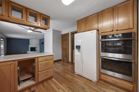 7001 Surrey Drive NE Cedar Rapids IA 52402