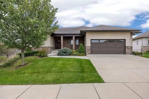 1825 Stone Creek Circle North Liberty IA 52317
