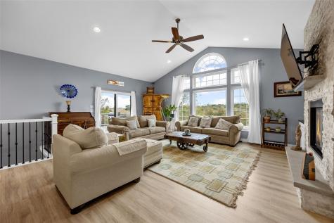 1825 Stone Creek Circle North Liberty IA 52317
