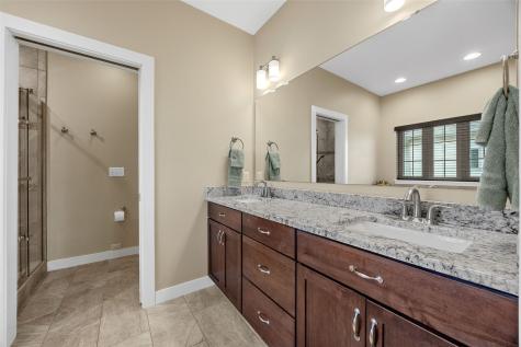 1825 Stone Creek Circle North Liberty IA 52317
