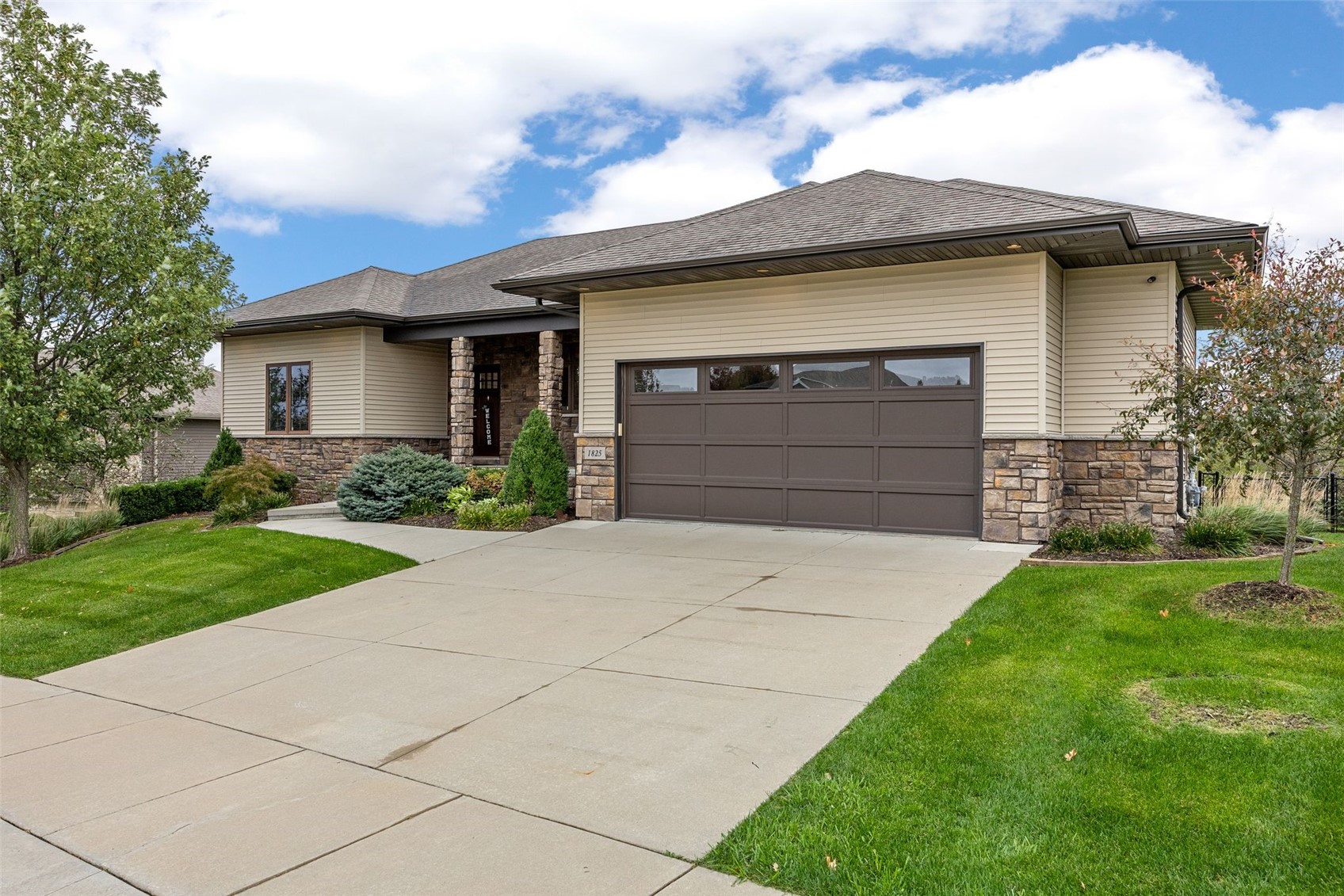1825 Stone Creek Circle North Liberty IA 52317