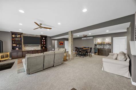 1825 Stone Creek Circle North Liberty IA 52317