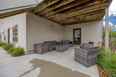 1825 Stone Creek Circle North Liberty IA 52317