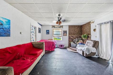 100 W North Street Olin IA 52320