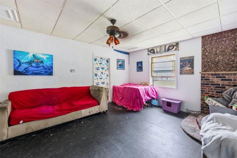 100 W North Street Olin IA 52320