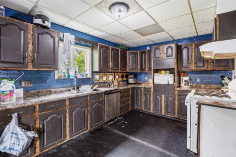100 W North Street Olin IA 52320