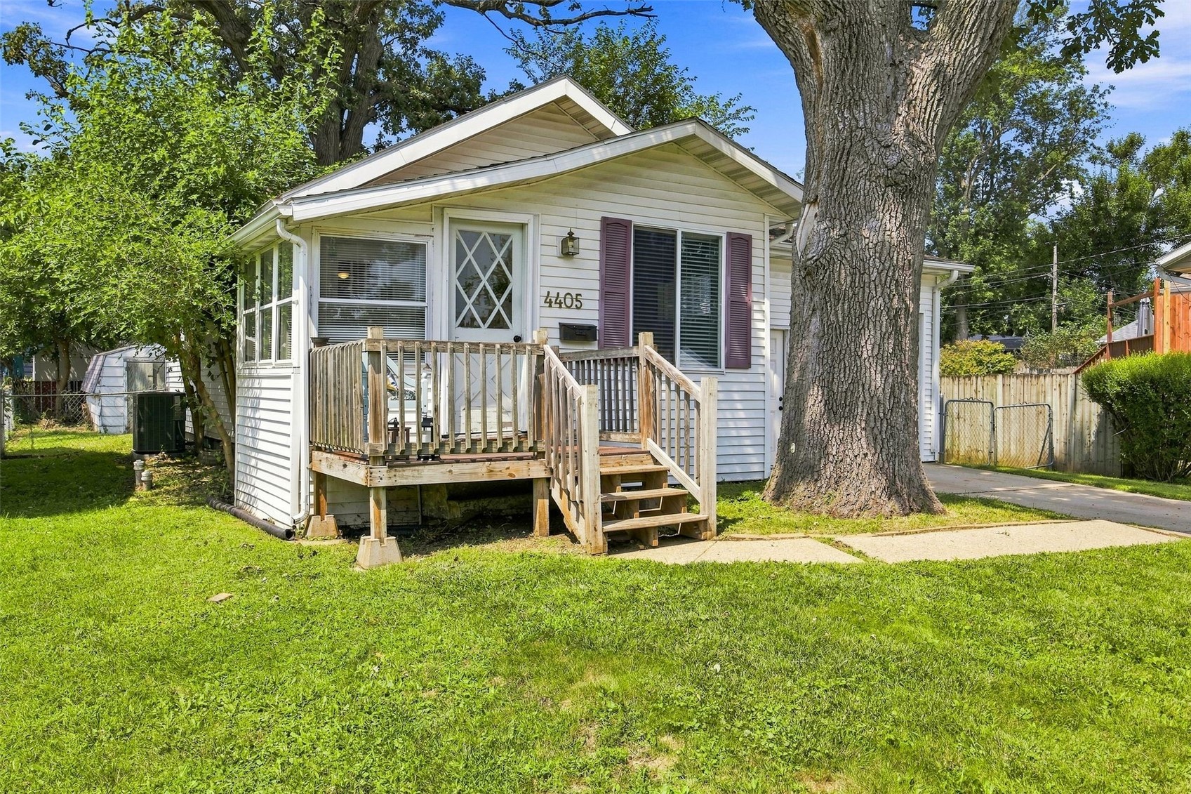 4405 Navajo Drive NE Cedar Rapids IA 52402