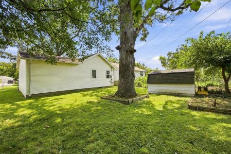 4405 Navajo Drive NE Cedar Rapids IA 52402