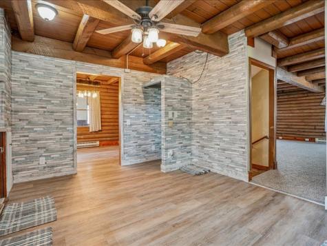 1258 Rollins Road Central City IA 52214