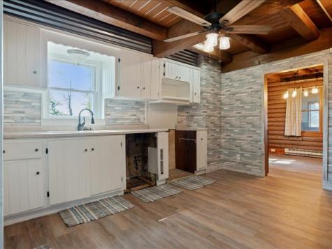 1258 Rollins Road Central City IA 52214