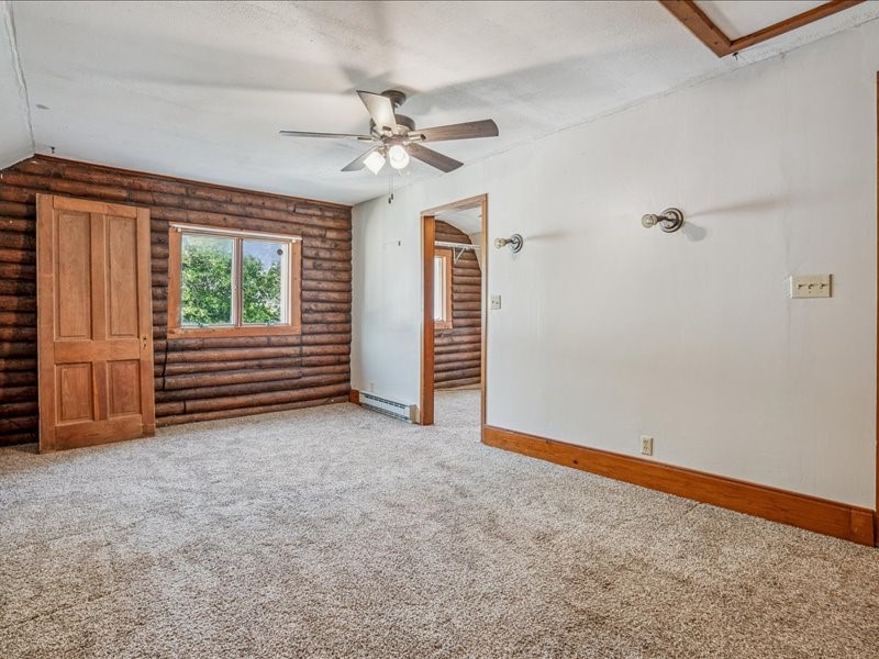 1258 Rollins Road Central City IA 52214