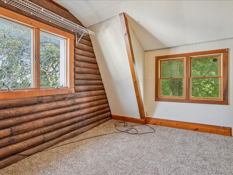 1258 Rollins Road Central City IA 52214