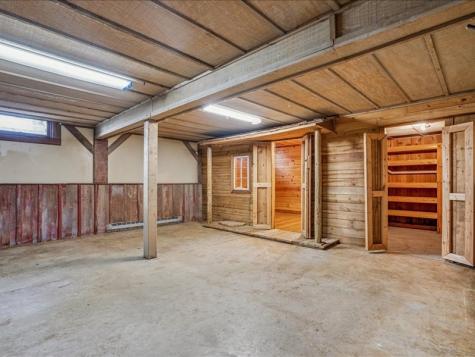 1258 Rollins Road Central City IA 52214