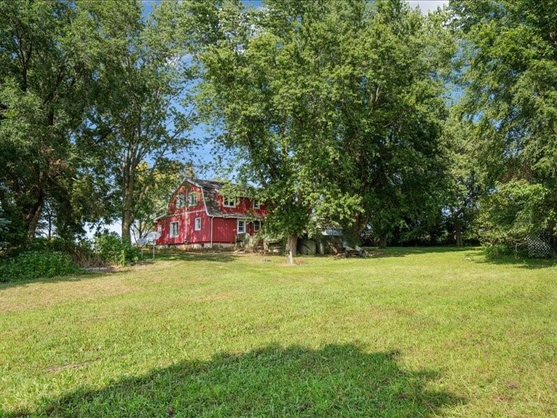 1258 Rollins Road Central City IA 52214